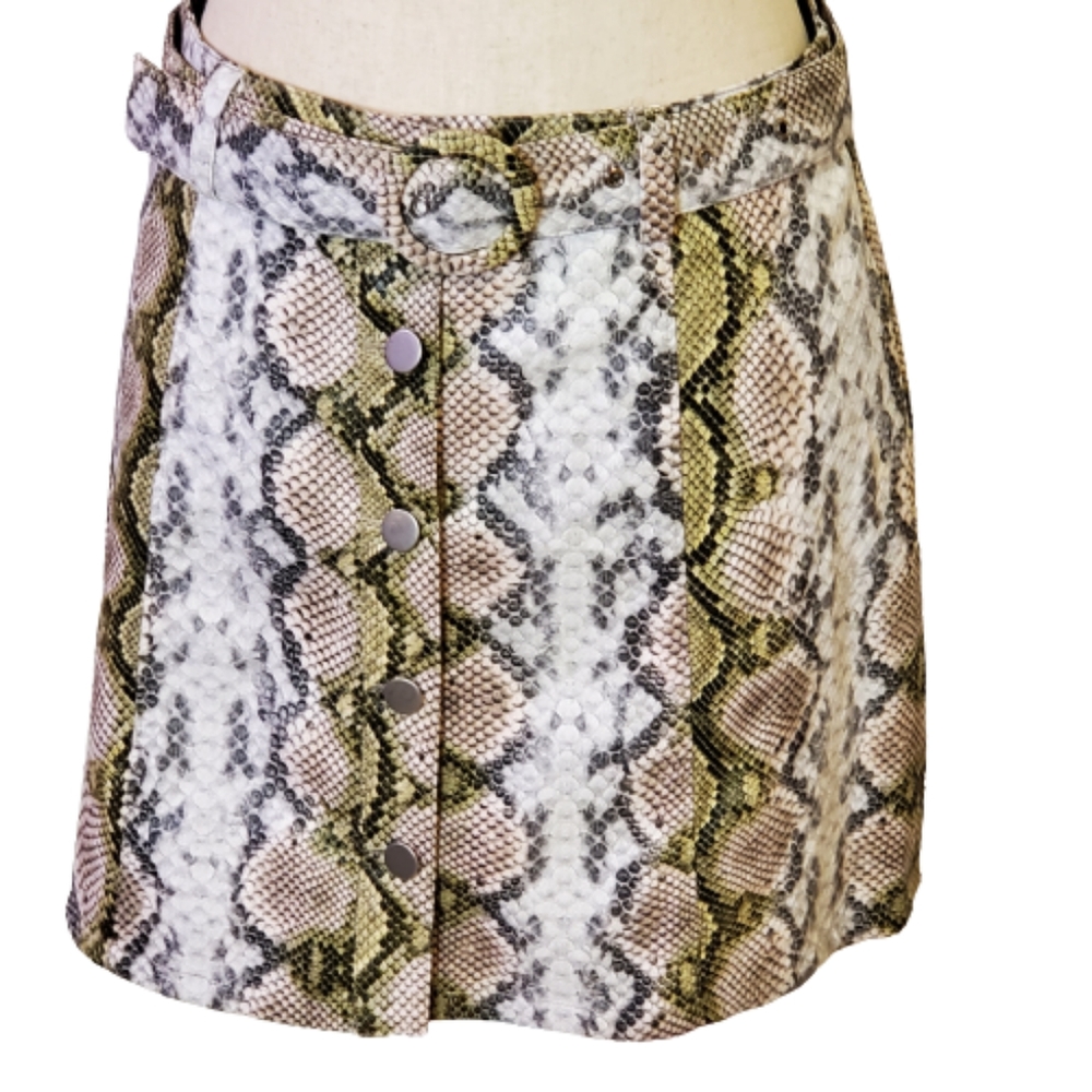 Le Lis Faux Leather Multi-Color Snakeskin Print Mini Skirt, Medium - Picture 4 of 15